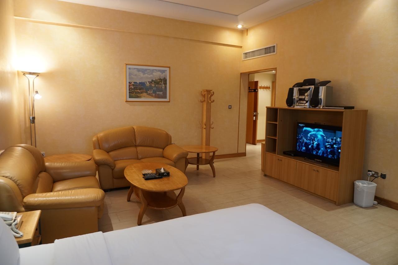 E5 Apartments Manama Eksteriør bilde